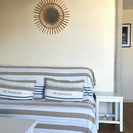 Joli Situe Dans De Tourisme Avec Piscine - 4 Pers