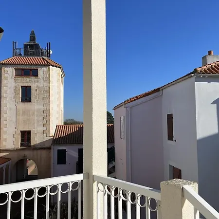 Joli Situe Dans De Tourisme Avec Piscine - 4 Pers *